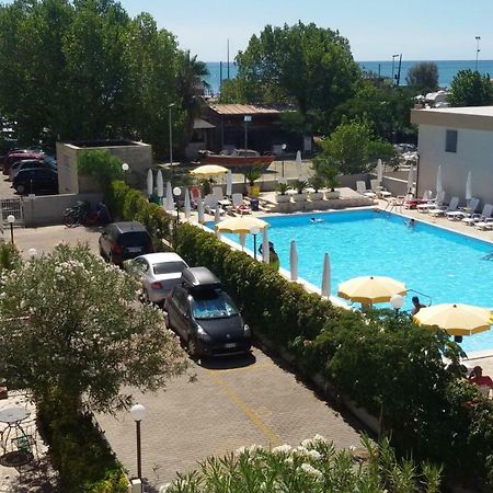 Residence Ex Colonia Marina Pool Beach Bernalda Bagian luar foto