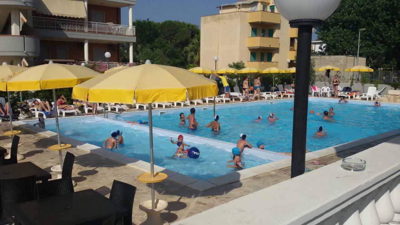 Residence Ex Colonia Marina Pool Beach Bernalda Bagian luar foto